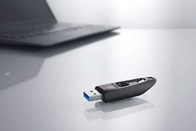 SanDisk Ultra 64GB, USB 3.0, Flash Pendrive Black